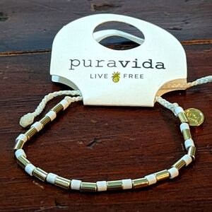 Puravida Mother of Pearl/ Gold bracelet